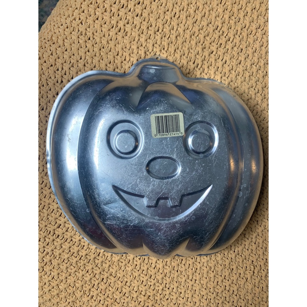 Vintage Wilton Jack O Lantern Pumpkin Cake Pan Halloween 1987 Korea - Picture 2 of 3